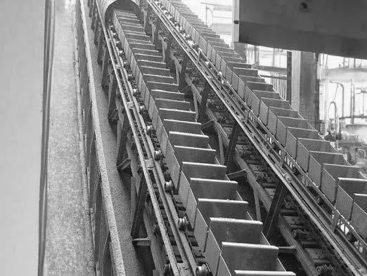 Inclined Deep Pan Conveyor System