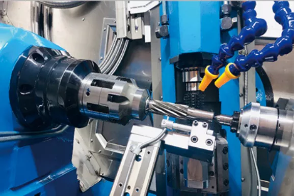 GBCTN-100 7-axis CNC hobbing machine cutting close-up